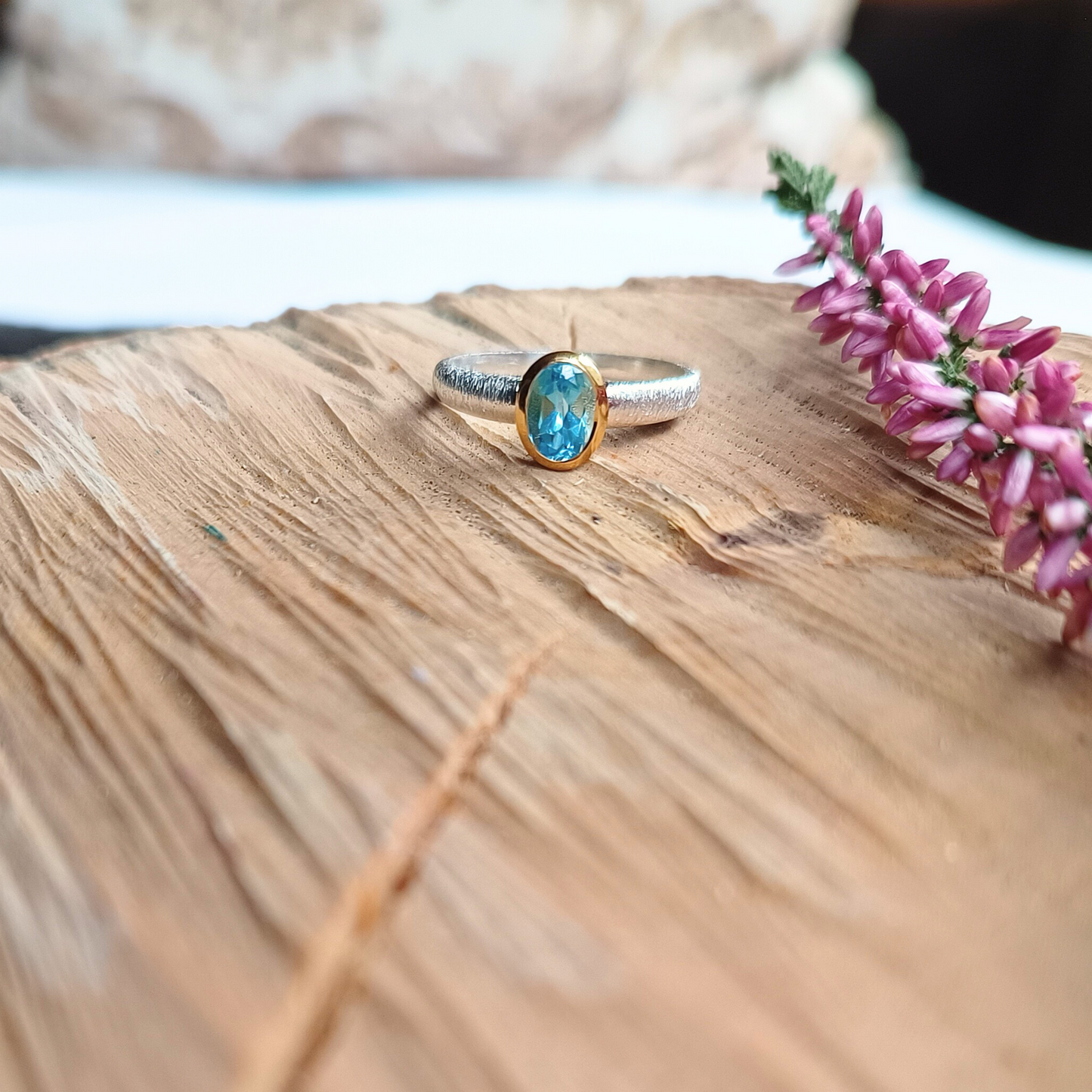 Blauer-Topas-Ring Gr. 58