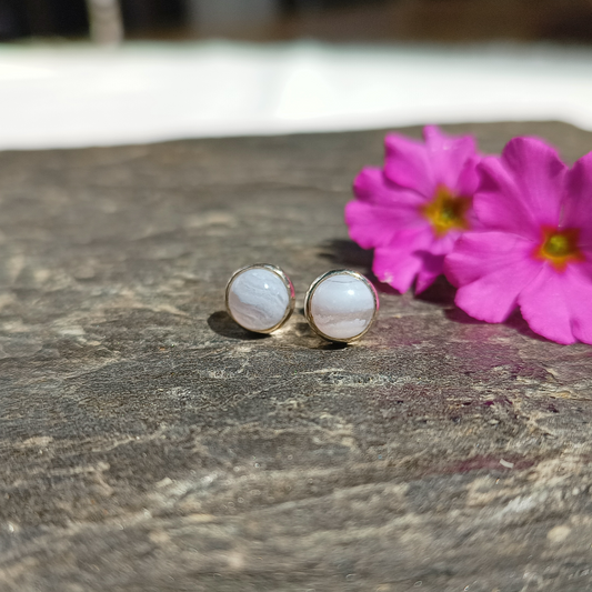 Chalcedon Ohrstecker rund