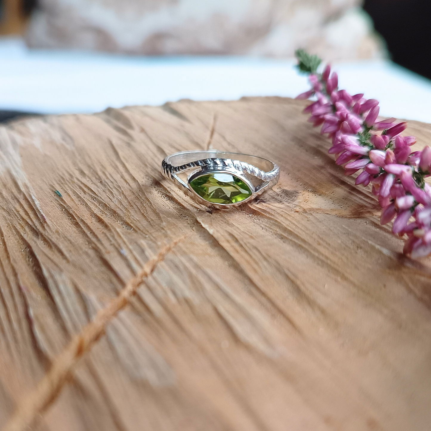 Peridot-Ring Gr. 57