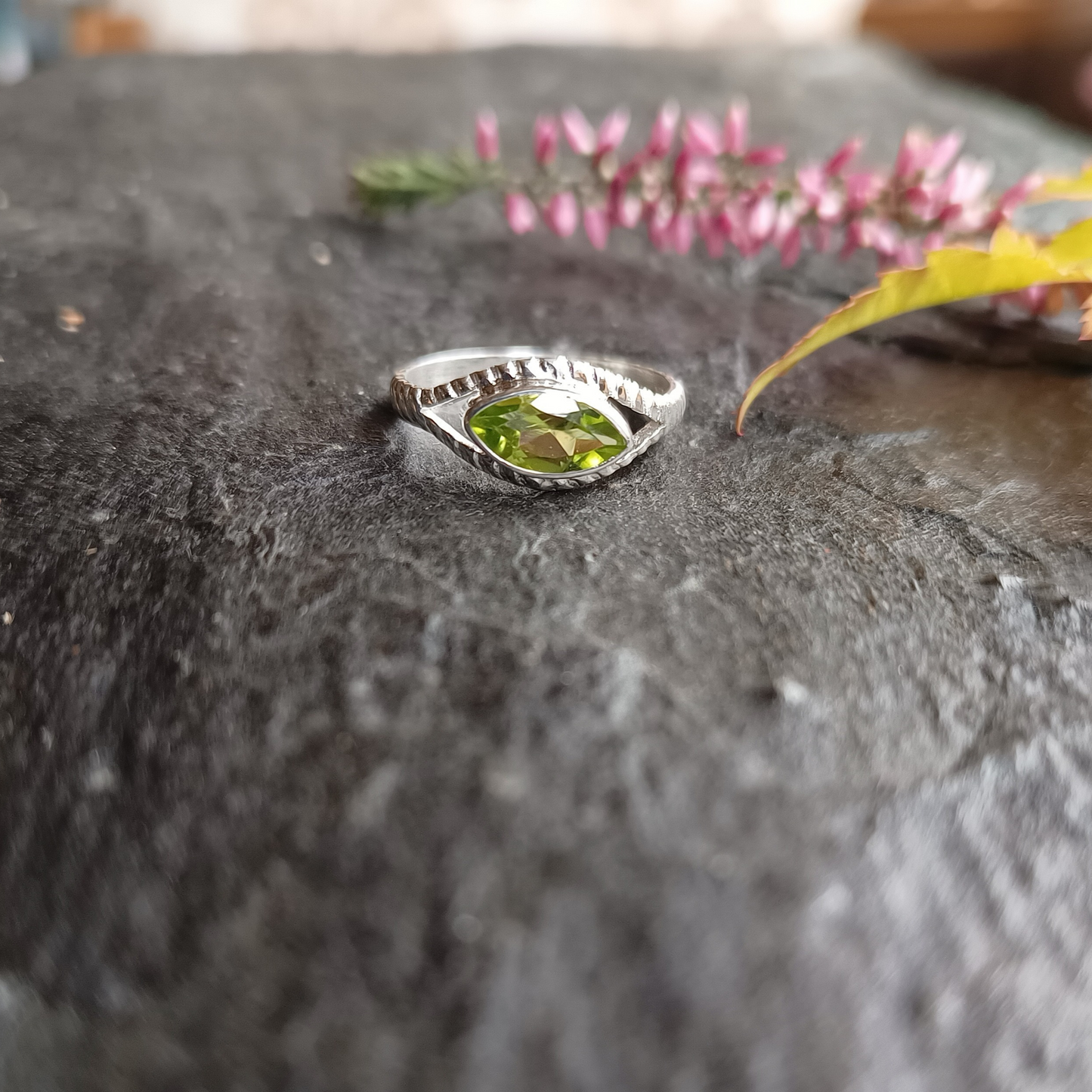 Peridot-Ring Gr. 57