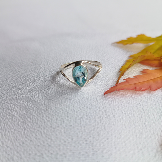 Blauer-Topas-Ring Gr. 54