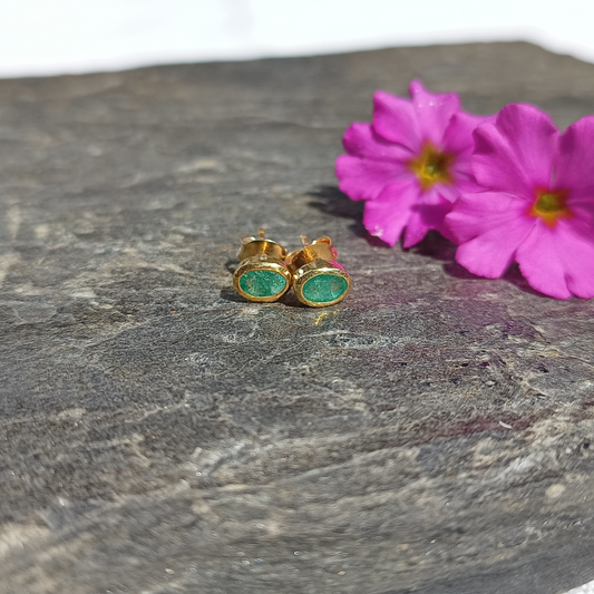 Smaragd Ohrstecker oval vergoldet