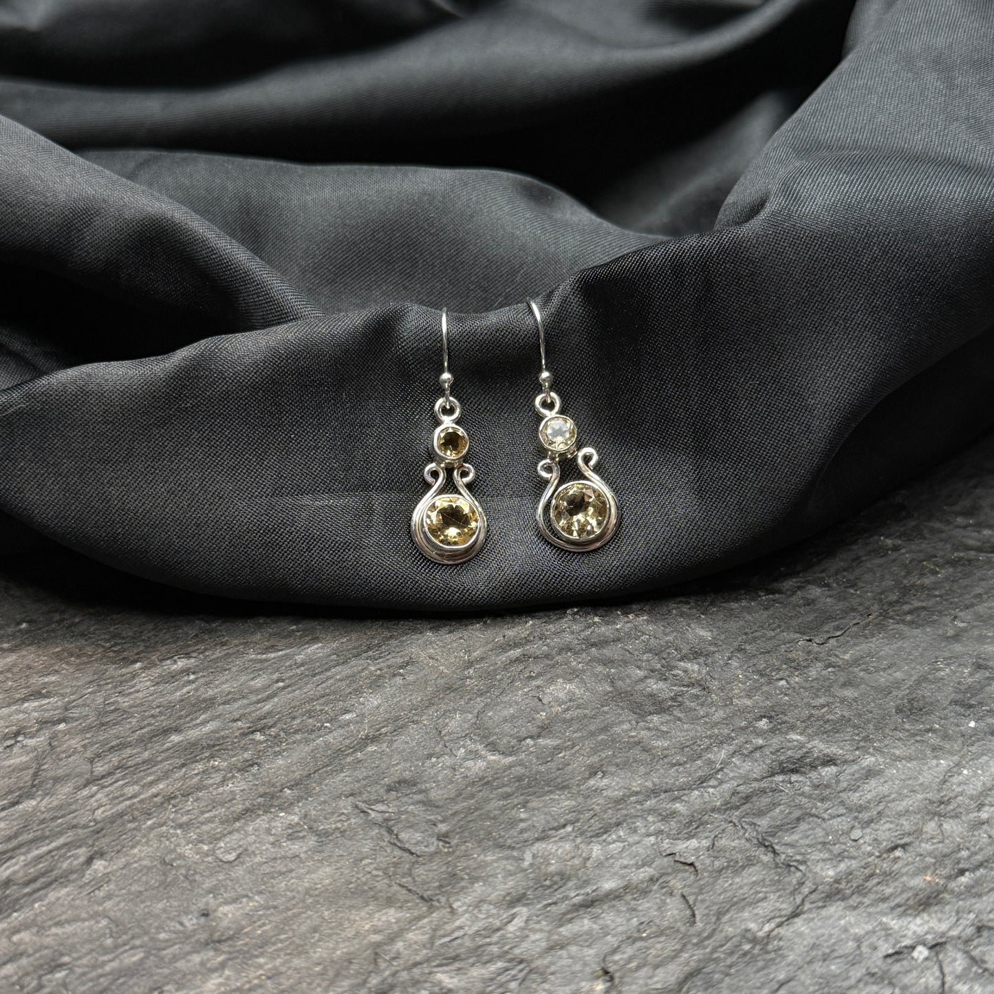 Citrin Ohrhänger mit zwei Steinen