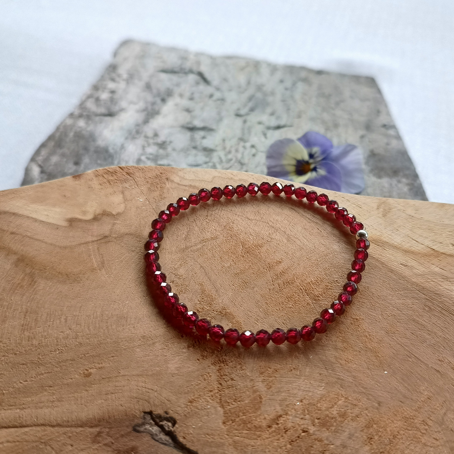 Granat Armband Kugeln, facettiert Ø 4mm