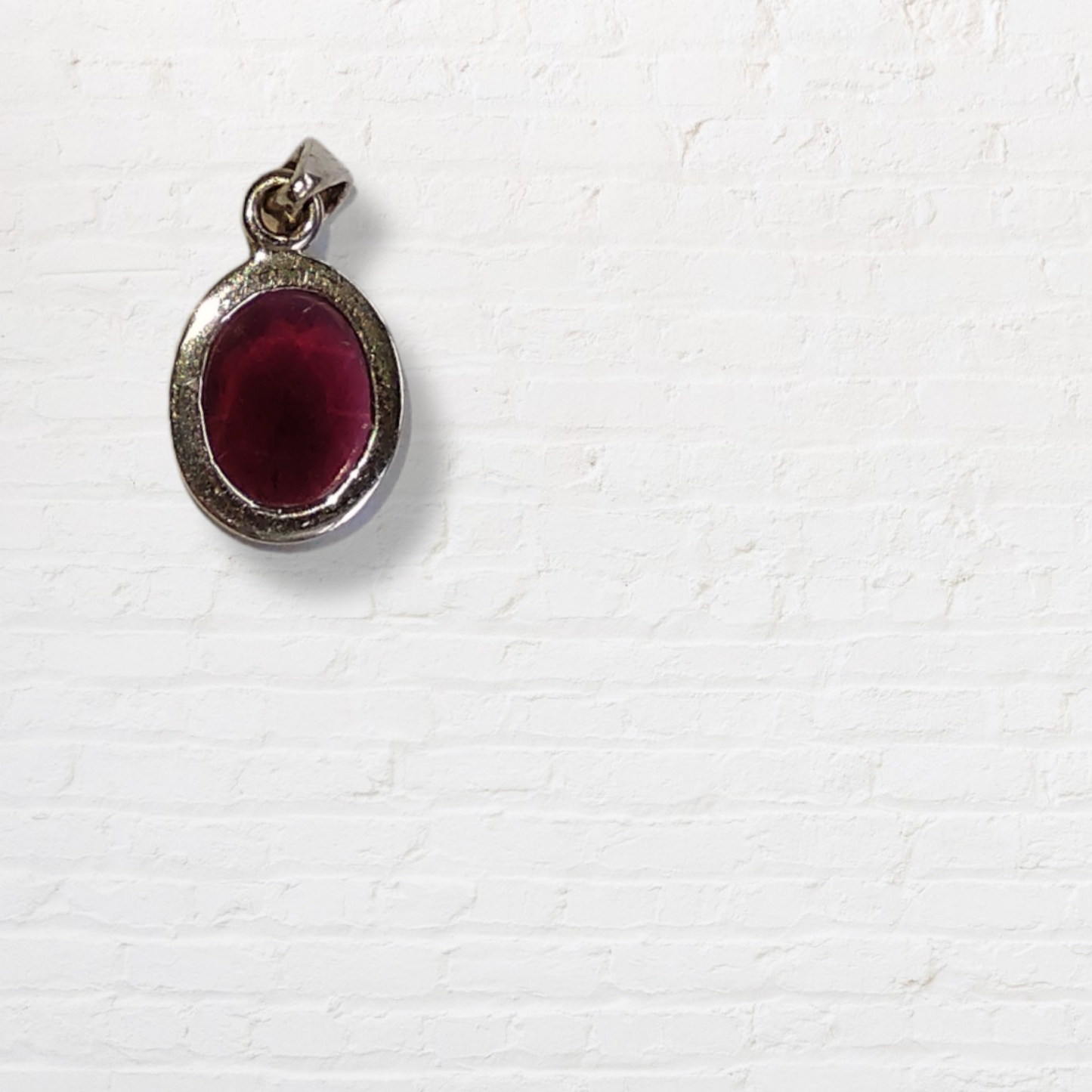Granat Anhänger facettiert, oval