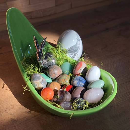 Ostereier aus Edelstein, verschiedene Sorten