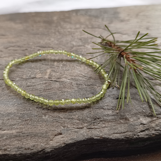 Peridot Olivin Armband Kugeln facettiert Ø 3mm