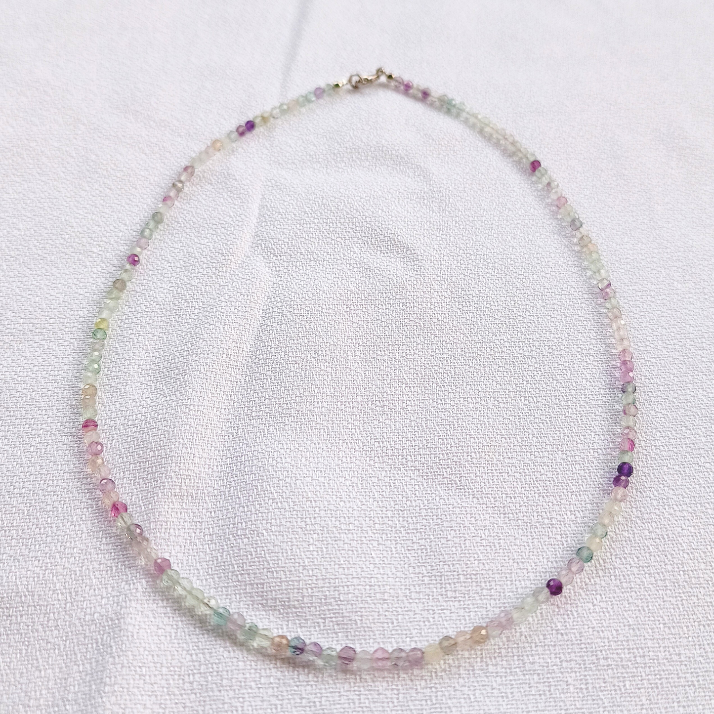 Regenbogen Fluorit-Kette facettiert Ø 3mm