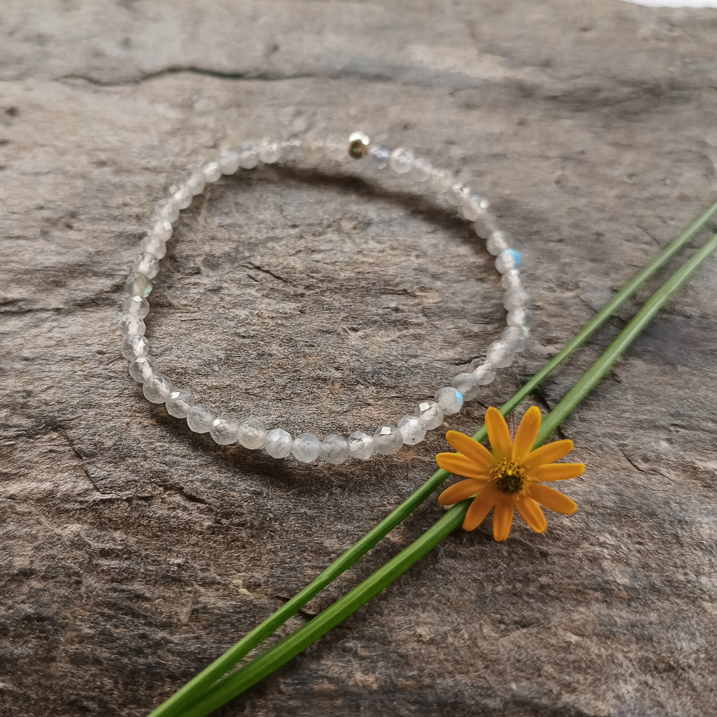 Labradorit-Armband Kugeln facettiert Ø 4mm