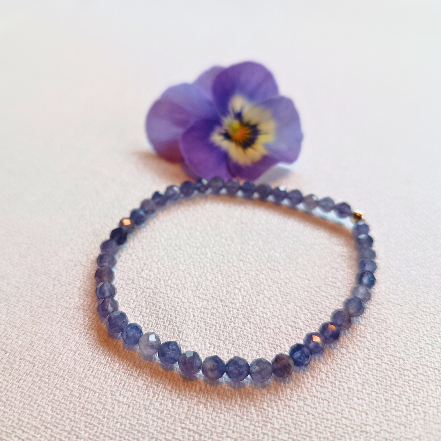 Iolith Armband, Kugeln, facettiert, Ø 4mm