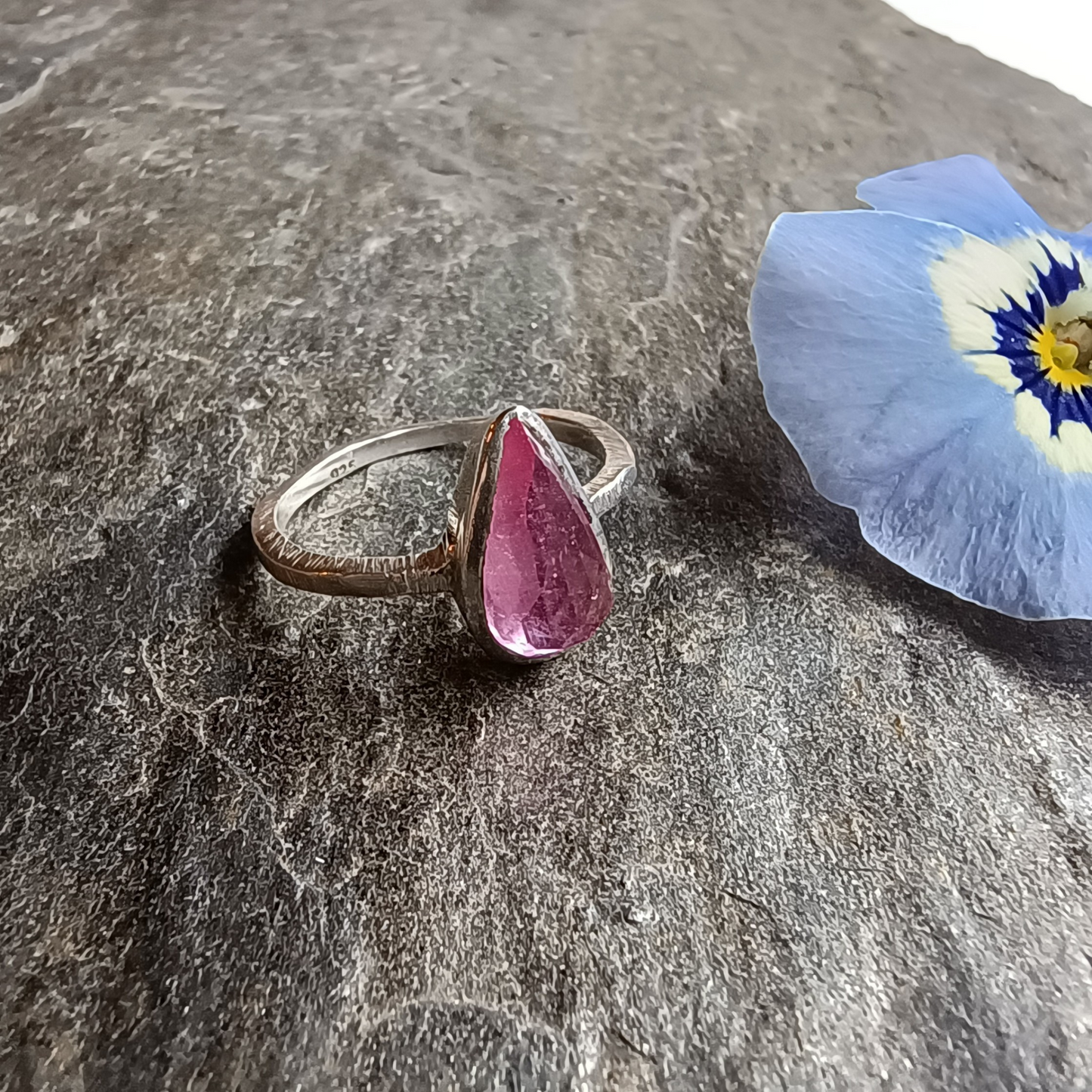 Rubellit-Ring, Tropfen, facettiert, Gr. 55