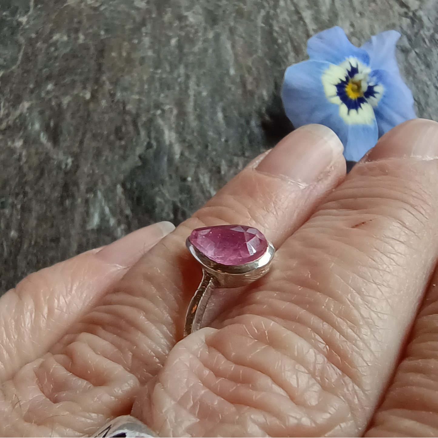 Rubellit-Ring, Tropfen, facettiert, Gr. 55