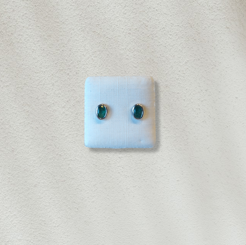 Smaragd-Ohrstecker
