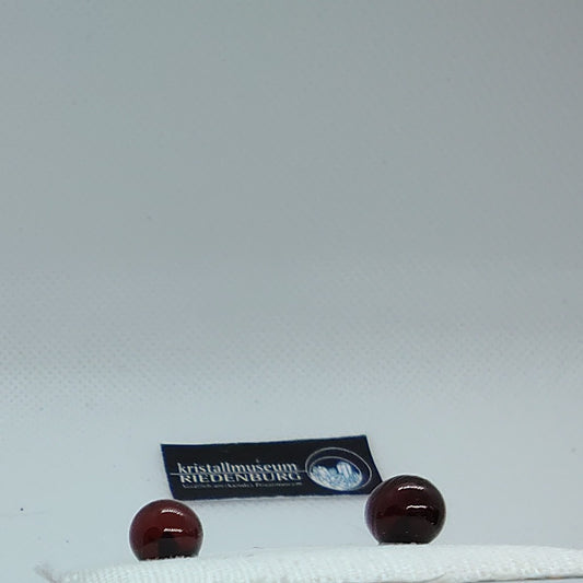 Bernstein-Kugelstecker mit Silber