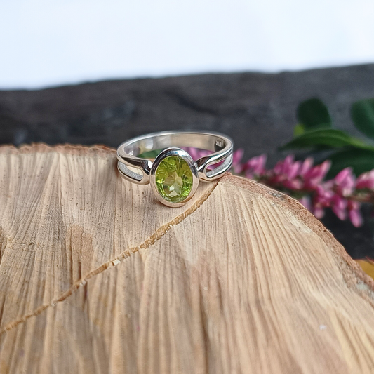Peridot-Ring oval Gr. 54 - Scholz GmbH