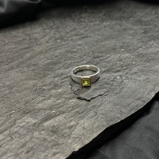 Peridot-Ring Gr. 56