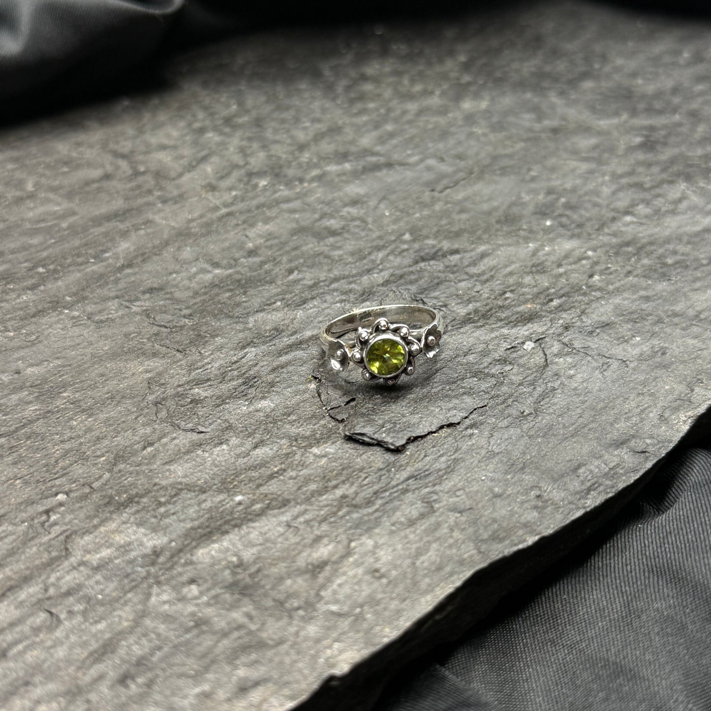 Peridot-Ring  Gr. 55