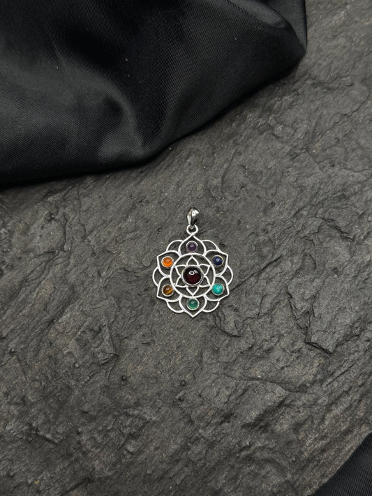 Lebensblume Chakrensteine in Silberfassung