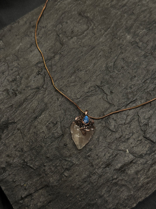 Rosenquarzspitze Anhänger mit einem Labradorit