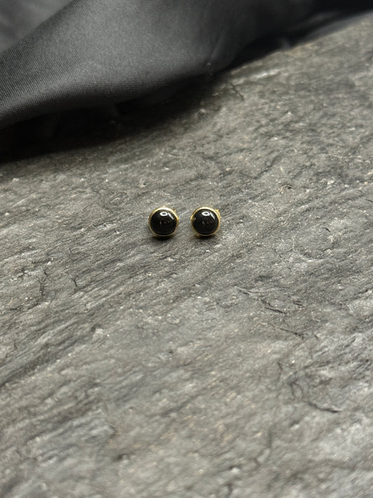 Onyx Ohrstecker vergoldet