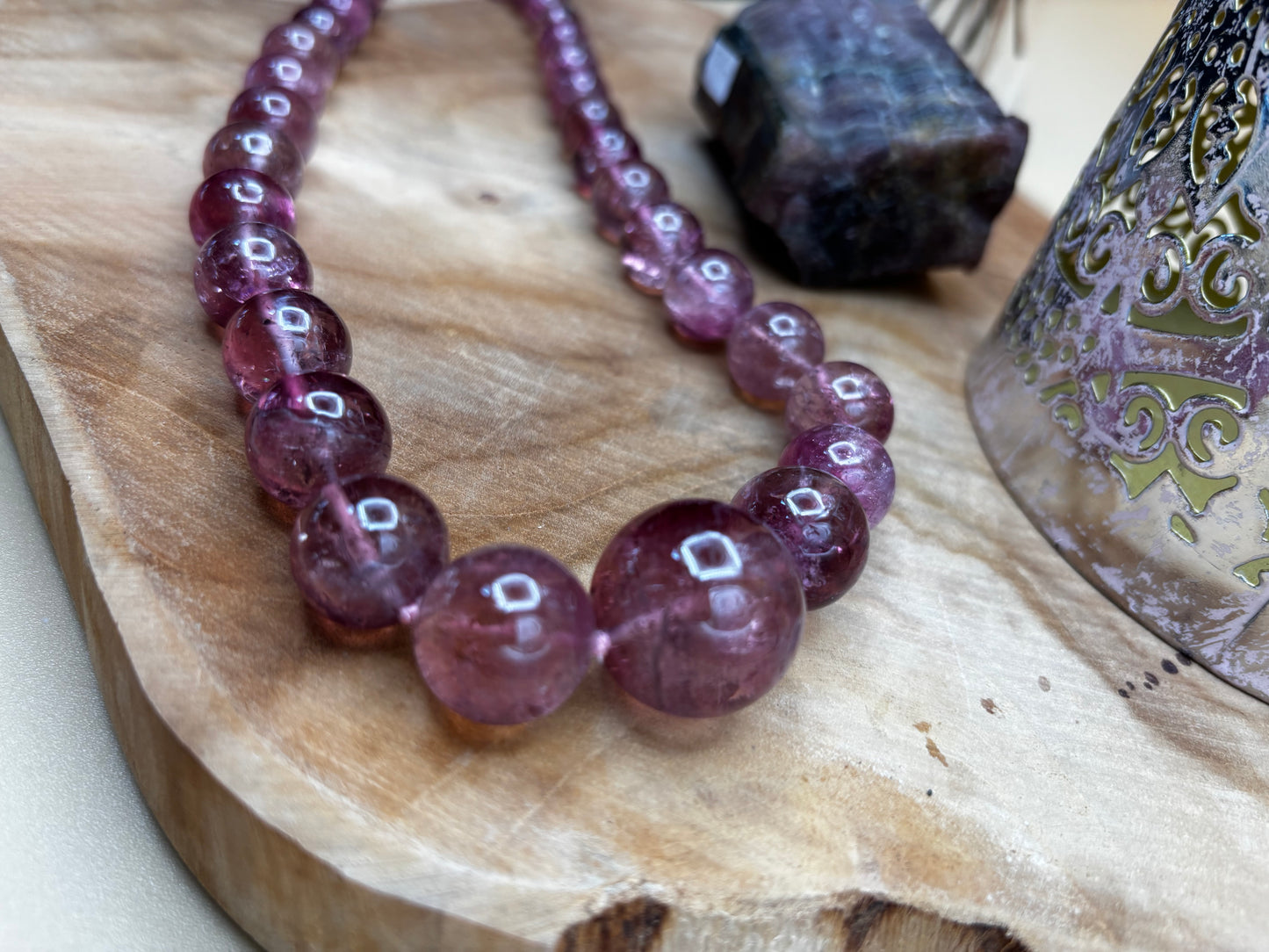 Rubellit-Kette, verlaufende Kugeln, durchscheinend - Scholz GmbH