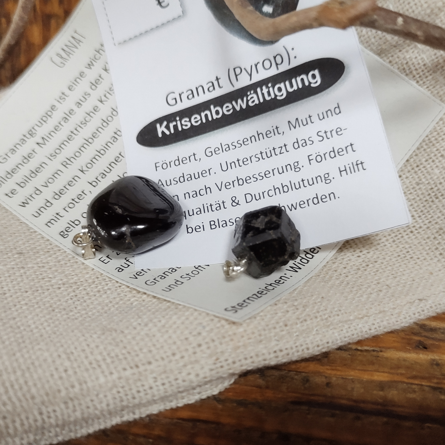 Granat Anhänger Krisenbewältigung